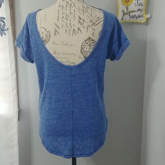 Abercrombie & Fitch M Blue Short Rolled Sleeve Low Back Top - Picture 4 of 9